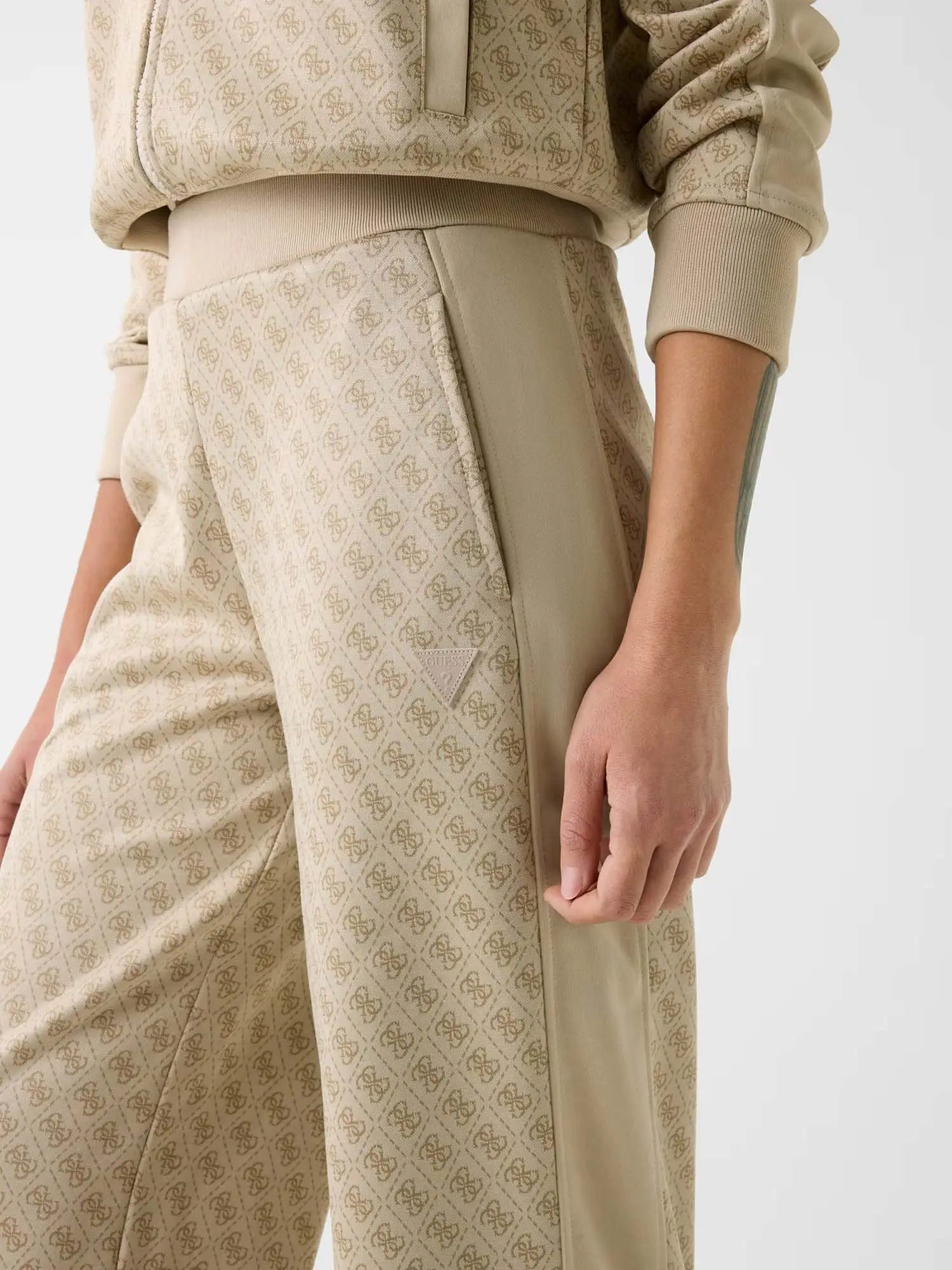 FELPA DONNA - GUESS ATHLEISURE BEIGE - V6RQ08 K2042 - Image 3