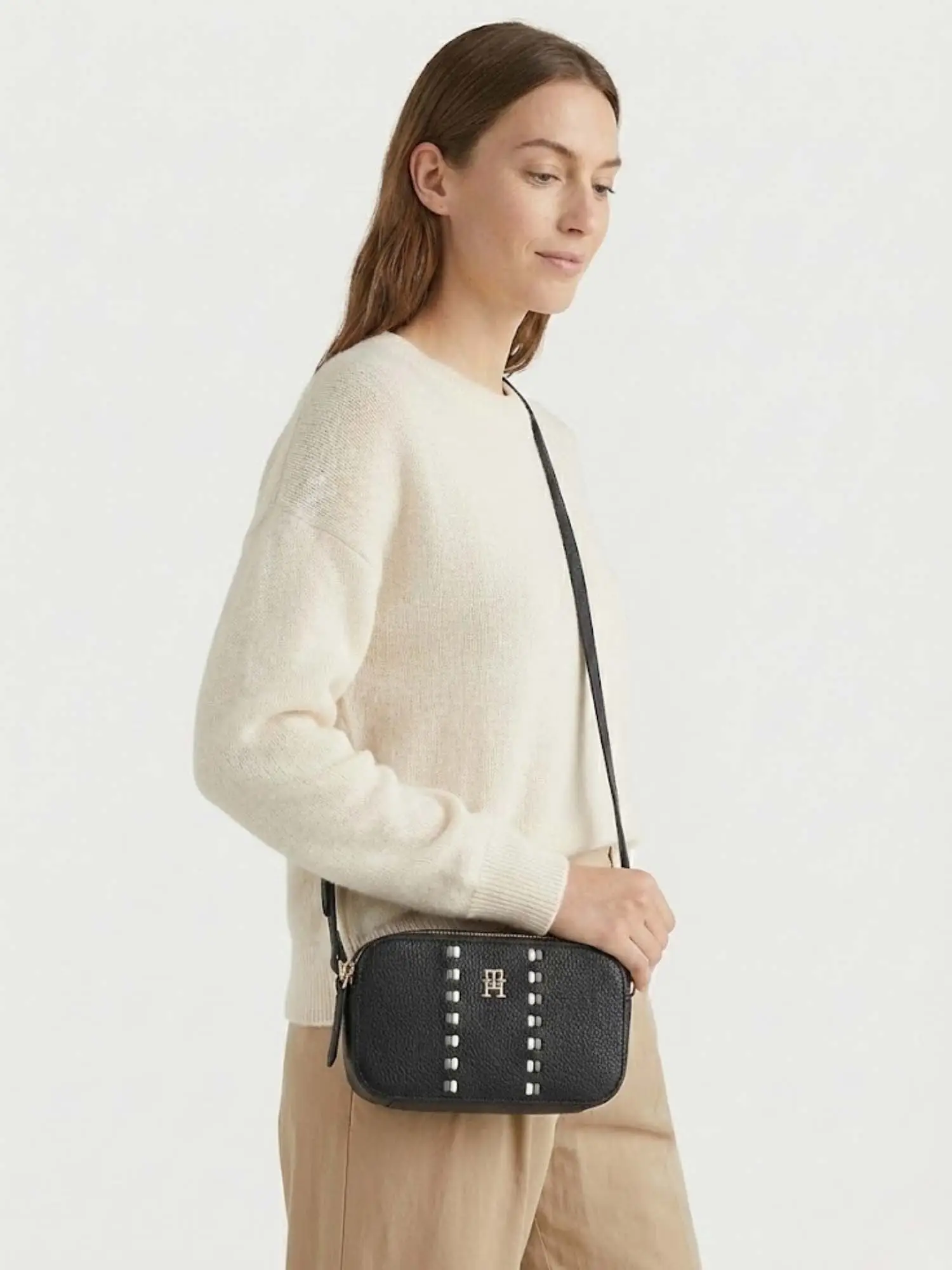 TRACOLLA DONNA - TOMMY HILFIGER NERO - AW0AW18153 - Image 4